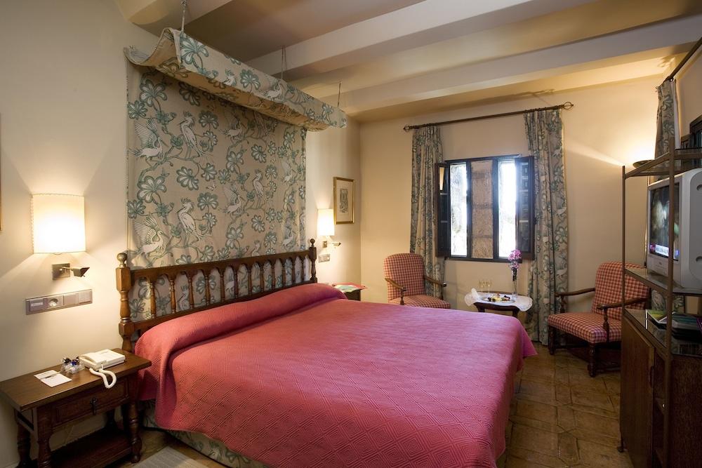 Parador De Jarandilla De La Vera Exteriér fotografie