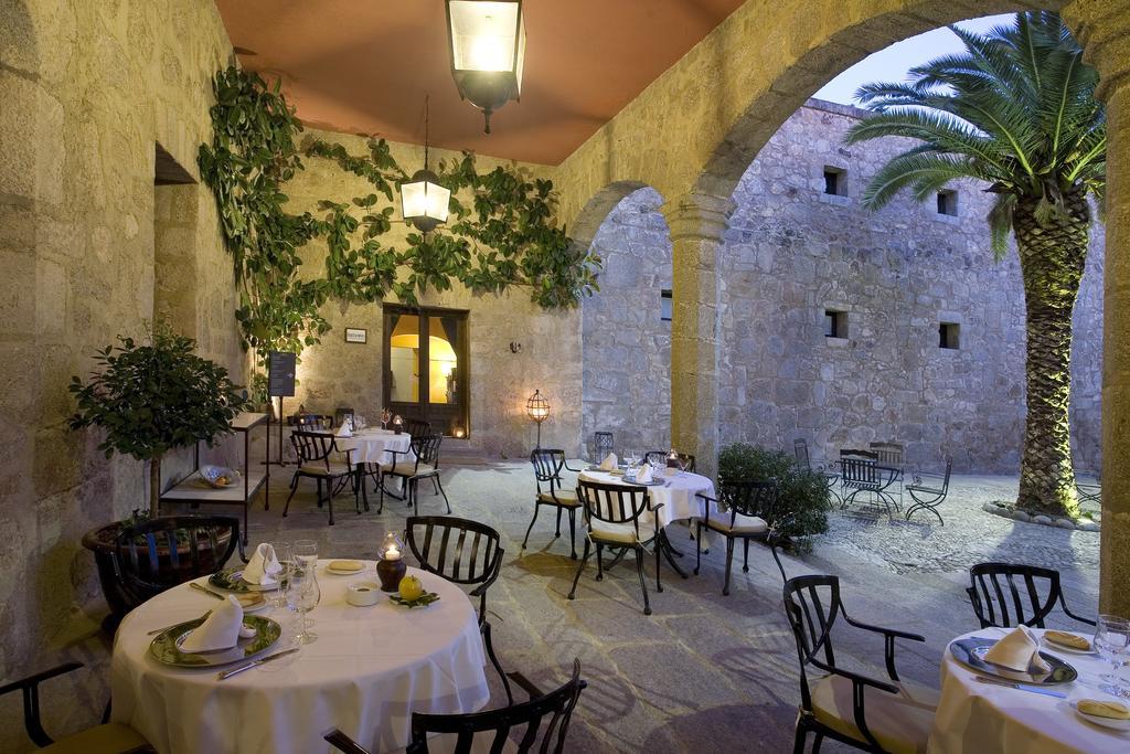 Parador De Jarandilla De La Vera Exteriér fotografie
