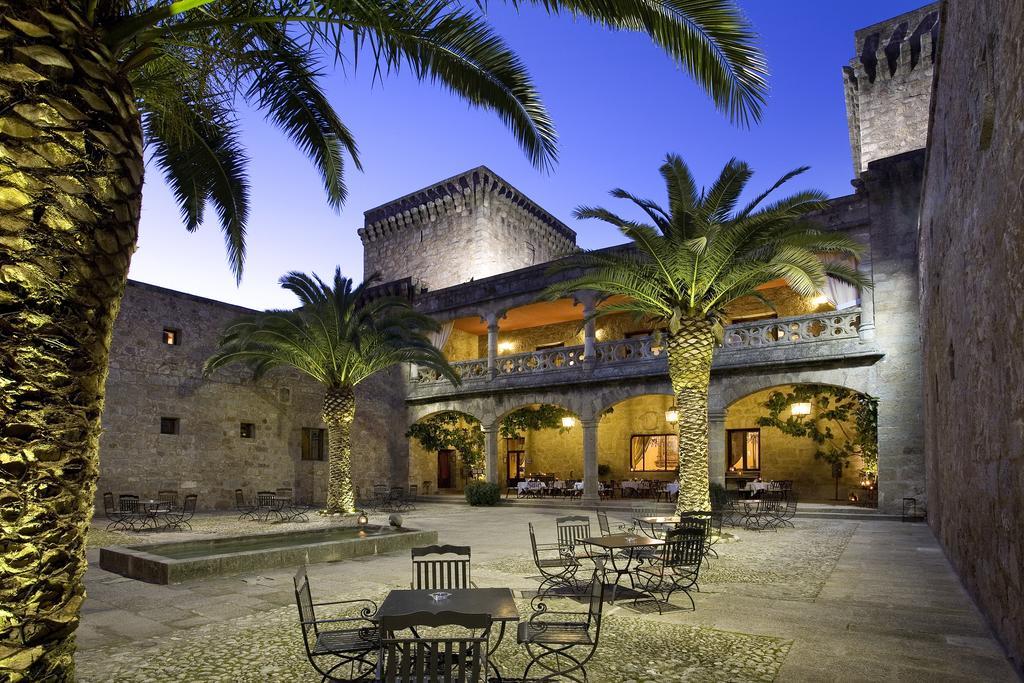 Parador De Jarandilla De La Vera Exteriér fotografie