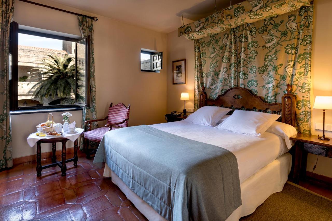 Parador De Jarandilla De La Vera Exteriér fotografie