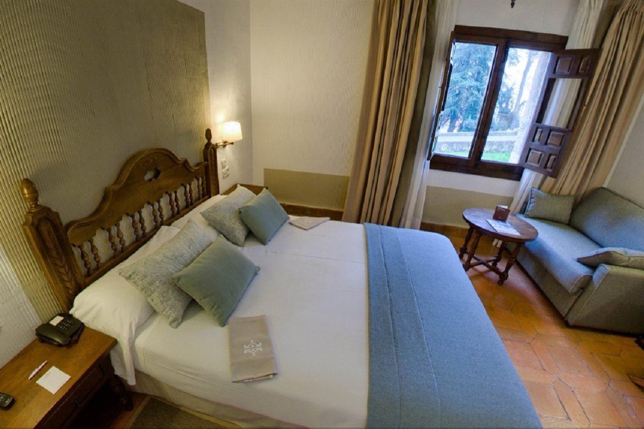 Parador De Jarandilla De La Vera Exteriér fotografie